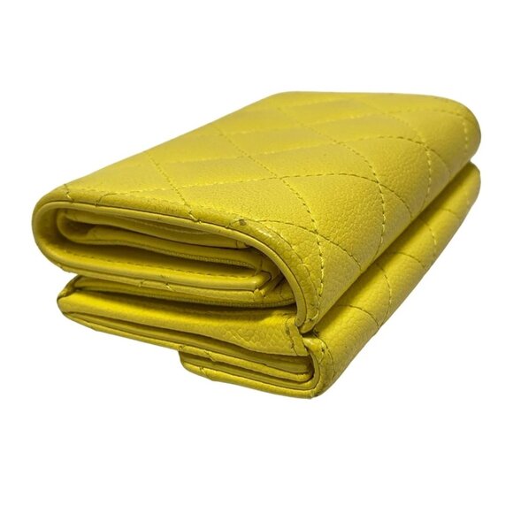 CHANEL Matelasse - Yellow Calfskin Trifold Wallet Gold hardware 671-081325 - Picture 3 of 10